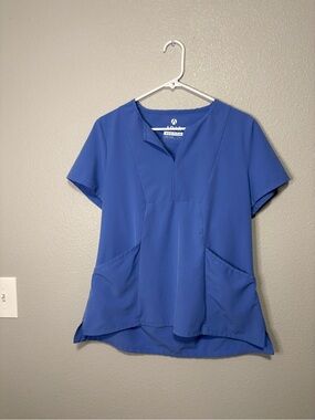 ADAR Addition Women’s Notched V-Neck Scrub Top Large